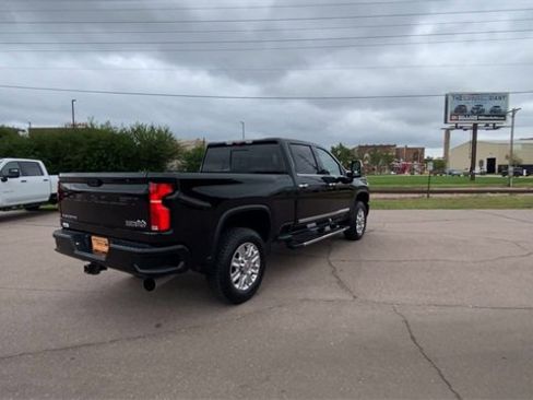Used 2025 Chevrolet Silverado 2500 High Country w/ Technology Package image 8