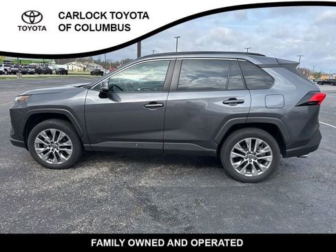 Used 2023 Toyota RAV4 XLE Premium AWD/4WD image 8