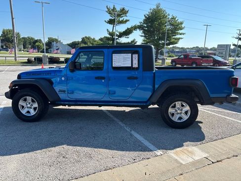 Used 2020 Jeep Gladiator Sport w/ Quick Order Package 24S AWD/4WD image 19