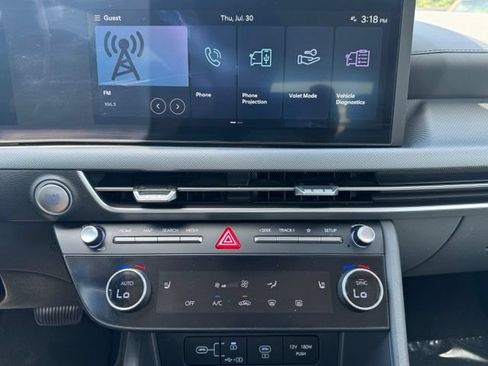 Used 2025 Hyundai Sonata SEL FWD image 31