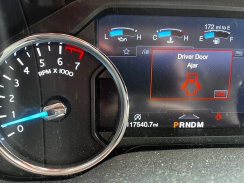 Used 2019 Ford Expedition Max XLT w/ Equipment Group 202A RWD image 8