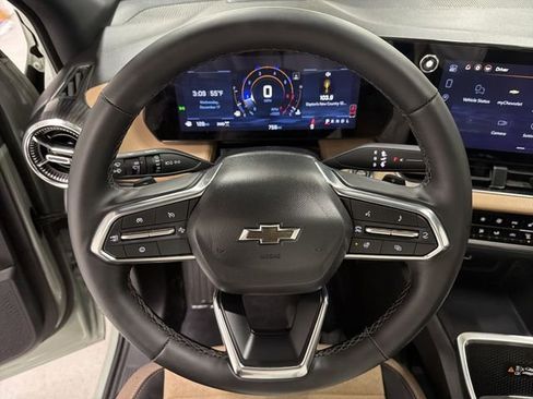 Certified 2026 Chevrolet Equinox ACTIV w/ Convenience Package III image 33