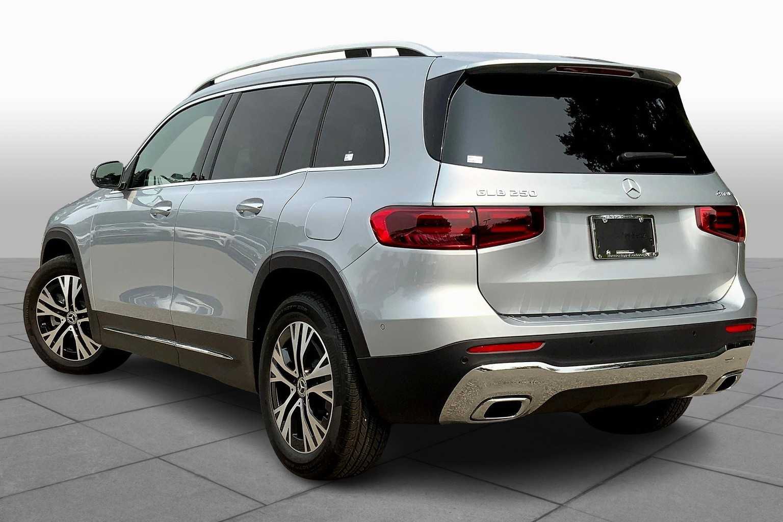 Certified 2026 Mercedes-Benz GLB 250 4MATIC image 16