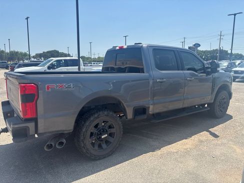 Used 2023 Ford F250 Lariat w/ Lariat Ultimate Package AWD/4WD image 5