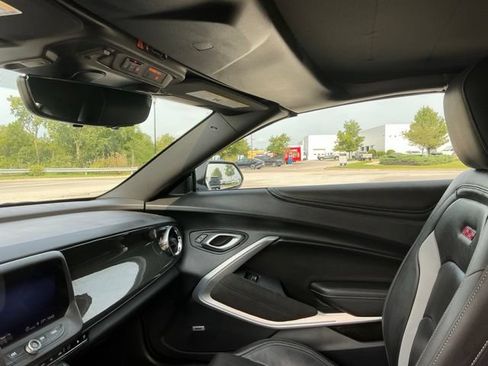 Used 2023 Chevrolet Camaro SS RWD image 28