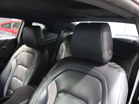 Used 2019 Chevrolet Camaro LT w/ 1LE Track Performance Package RWD image 18