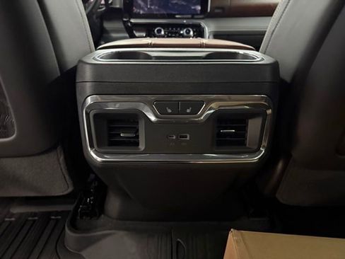 New 2026 GMC Sierra 2500 Denali Ultimate image 17