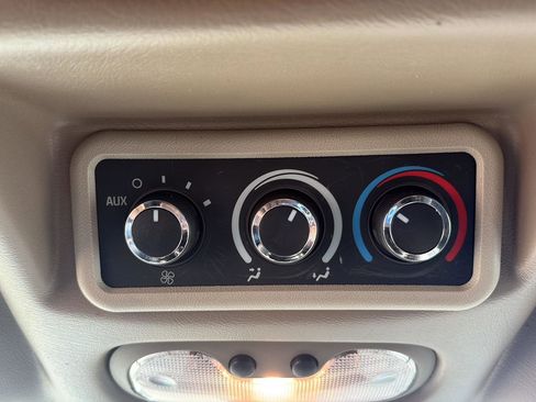 Used 2014 Chevrolet Express 1500 AWD image 24