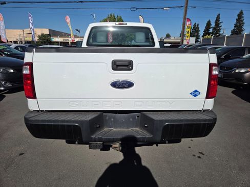 Used 2013 Ford F250 XL RWD image 3