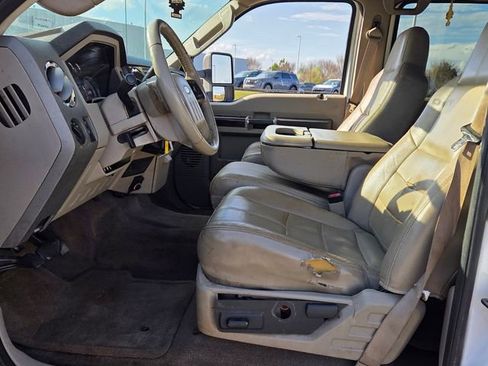 Used 2010 Ford F350 Lariat image 5