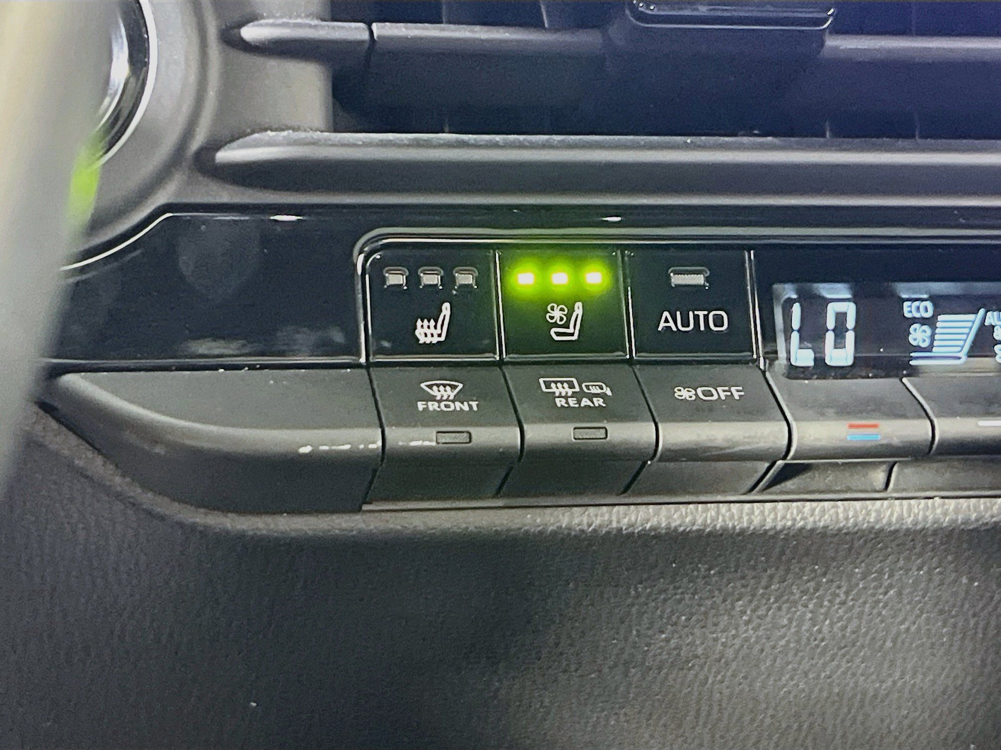 Used 2023 Toyota Crown AWD/4WD image 19