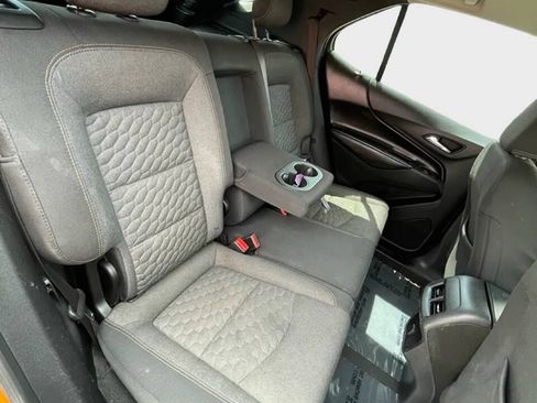 Used 2018 Chevrolet Equinox LT FWD image 13