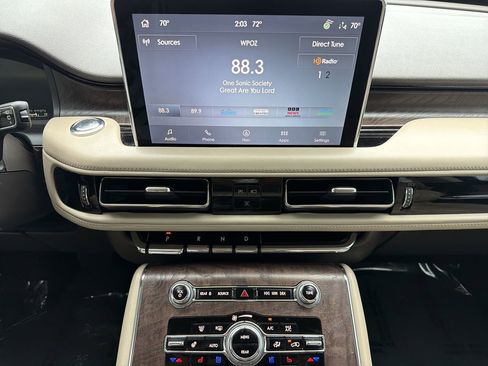 Used 2022 Lincoln Aviator Reserve w/ Equipment Group 201A RWD image 23