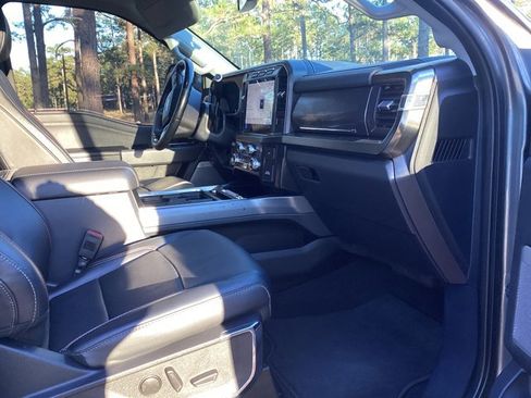 Used 2024 Ford F250 Lariat image 18