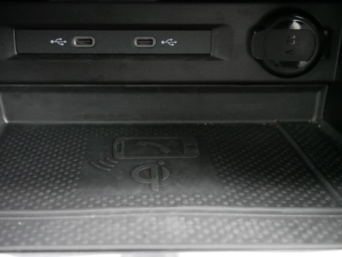 Certified 2024 Volkswagen Tiguan SE R-Line image 30