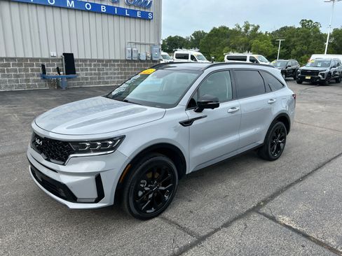 Used 2023 Kia Sorento SX AWD/4WD image 9