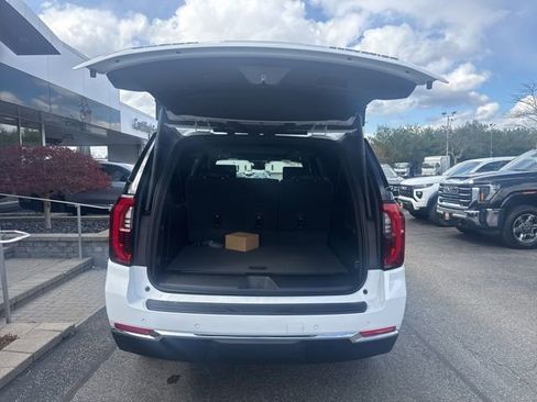 New 2026 GMC Yukon XL Elevation w/ Elevation Premium Package AWD/4WD image 31