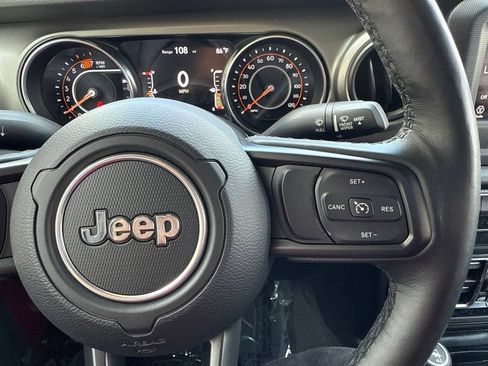 Used 2021 Jeep Wrangler Unlimited Sport AWD/4WD image 30