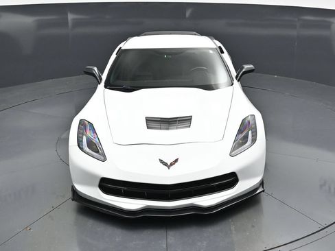 Used 2019 Chevrolet Corvette Stingray Coupe w/ Carbon Flash Badge Package RWD image 19