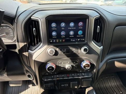 Used 2022 GMC Sierra 2500 Denali w/ Denali Ultimate Package image 18