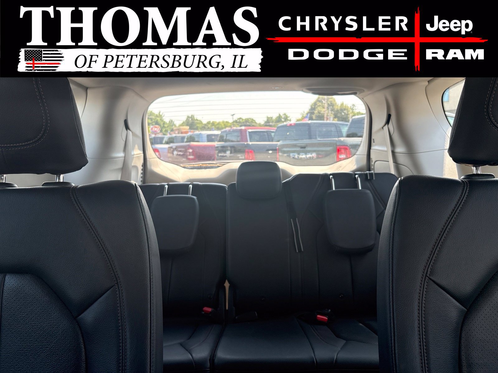Used 2020 Chrysler Pacifica Touring-L Plus w/ Tire & Wheel Group FWD image 24