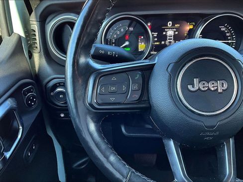 Used 2023 Jeep Wrangler Unlimited w/ Cold Weather Group AWD/4WD image 10