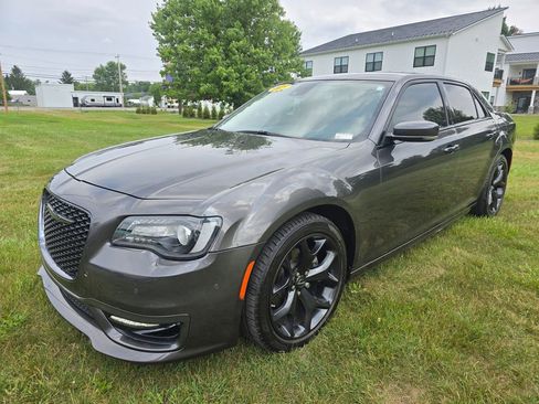 Used 2023 Chrysler 300 Touring L w/ Safetytec Plus Group RWD image 3