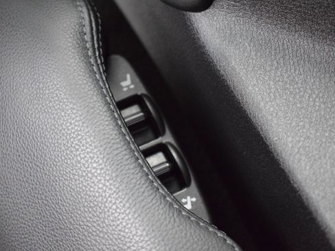 Used 2023 Nissan Z w/ Floor Mat Package (L93) RWD image 20