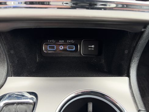 Used 2019 Jeep Grand Cherokee Overland RWD image 30