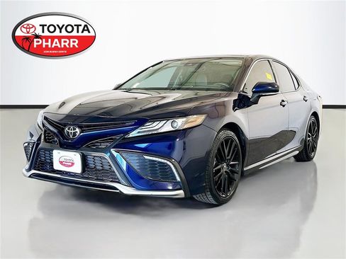 Used 2022 Toyota Camry XSE image 1