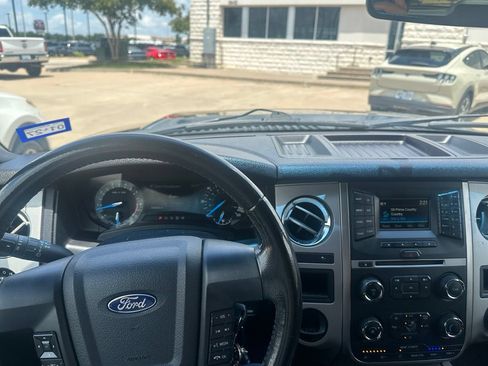Used 2017 Ford Expedition XLT RWD image 17