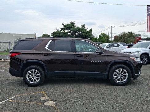 Used 2021 Chevrolet Traverse LT AWD/4WD image 7