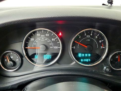 Used 2014 Jeep Wrangler Unlimited Sport w/ Quick Order Package 24S AWD/4WD image 13