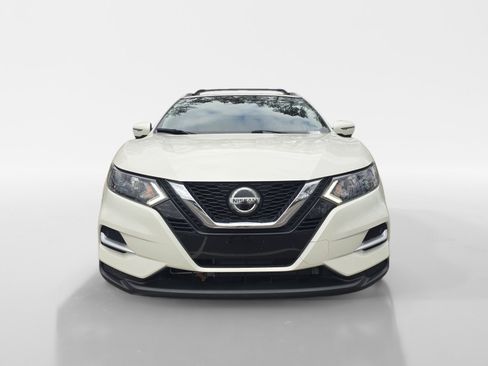 Used 2022 Nissan Rogue Sport SL FWD image 9