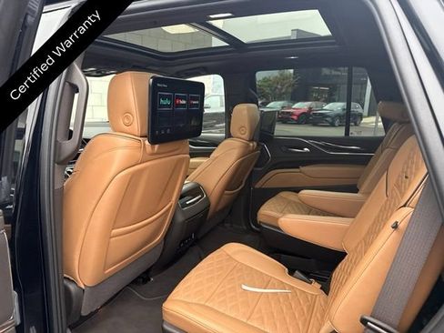 Used 2023 Cadillac Escalade Sport w/ LPO, ONYX Package AWD/4WD image 15