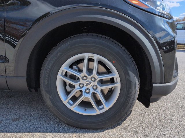 New 2026 Ford Explorer Active w/ Active Comfort Package RWD image 10