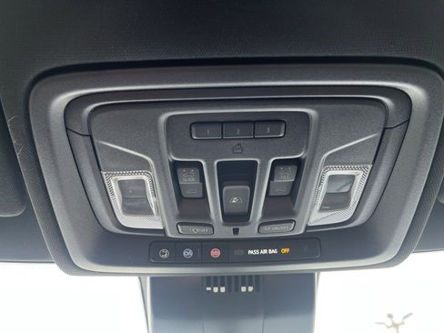 Used 2025 Chevrolet Silverado 1500 ZR2 w/ Technology Package image 37