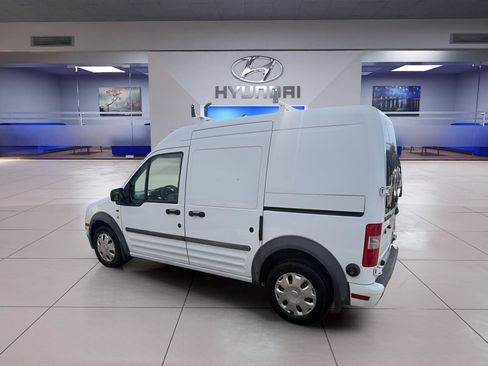 Used 2010 Ford Transit Connect XLT FWD image 3