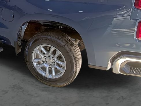 Used 2024 Chevrolet Silverado 1500 LT image 9