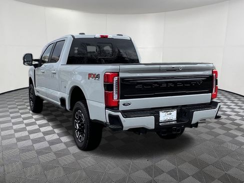 Used 2025 Ford F350 Platinum w/ FX4 Off-Road Package AWD/4WD image 4