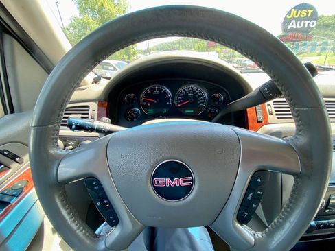 Used 2014 GMC Yukon XL SLT AWD/4WD image 20