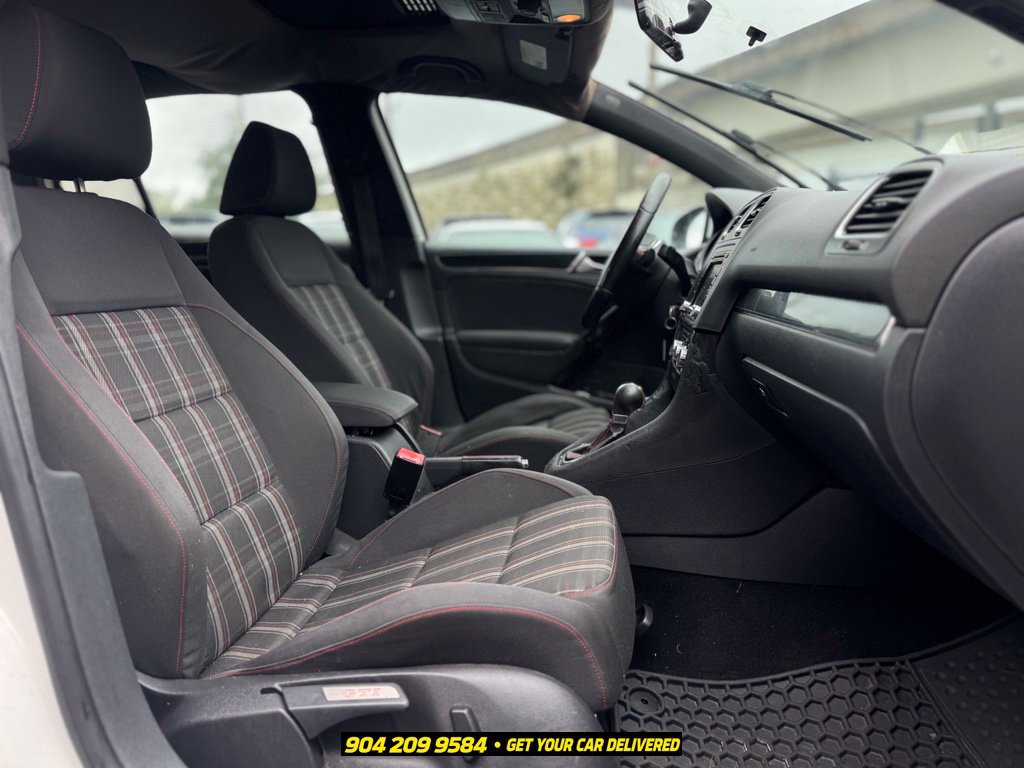 Used 2010 Volkswagen GTI 4-Door FWD image 16
