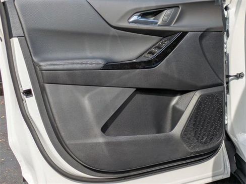 New 2026 Chevrolet Equinox LT image 12