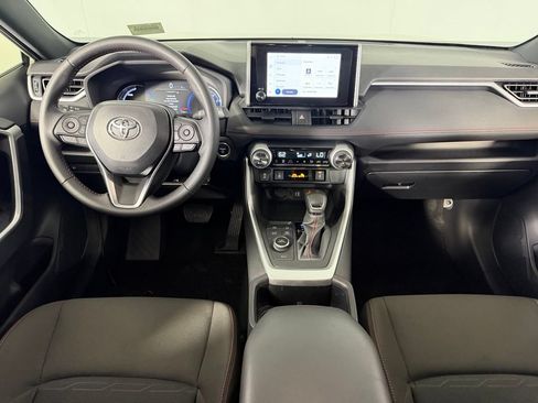 Used 2025 Toyota RAV4 SE AWD/4WD image 12