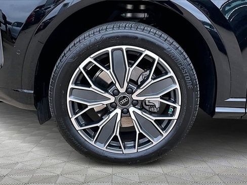 Used 2025 Audi Q5 Premium Plus w/ Premium Plus image 8