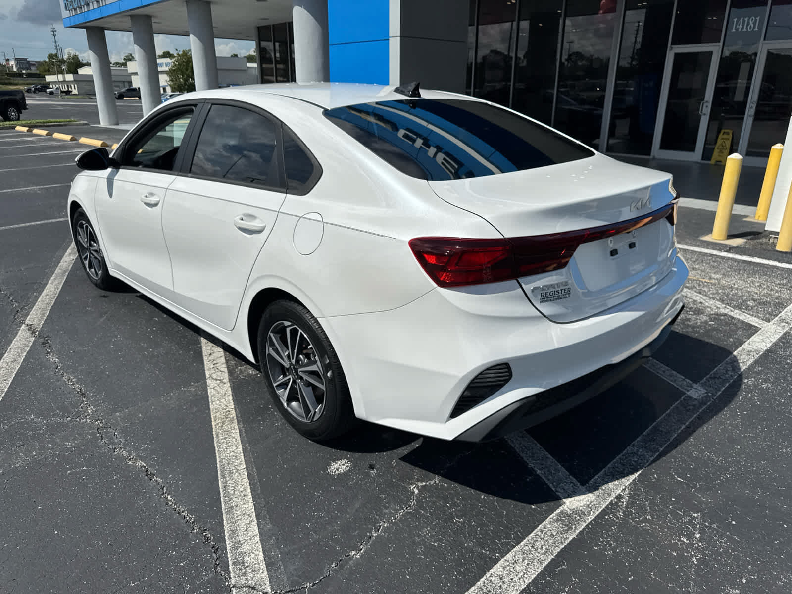 Used 2022 Kia Forte LXS w/ LXS Technology Package FWD image 6