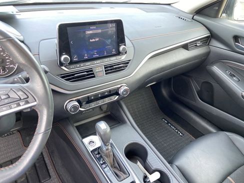 Used 2022 Nissan Altima 2.5 SR image 22