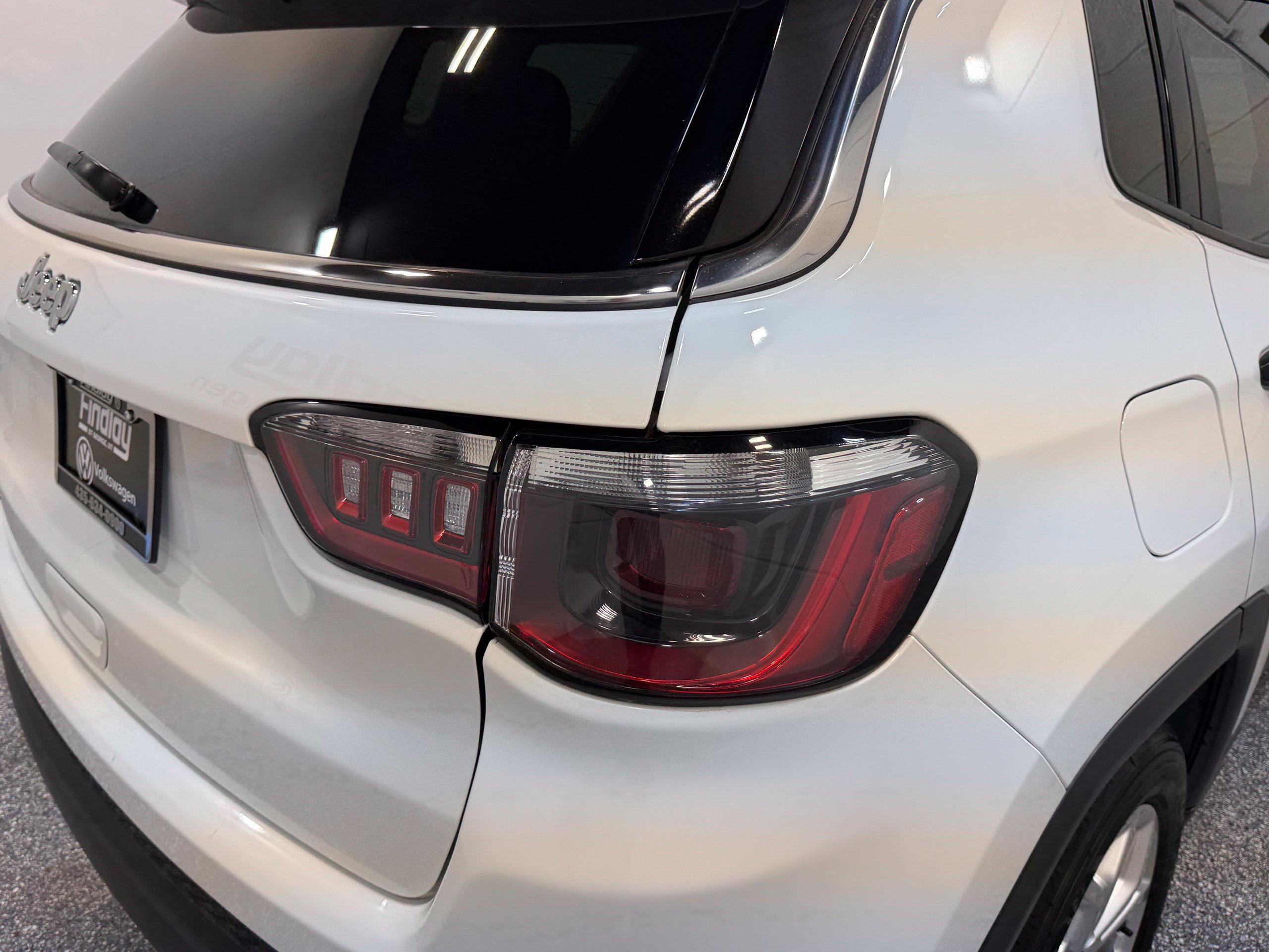 Used 2025 Jeep Compass Sport AWD/4WD image 17