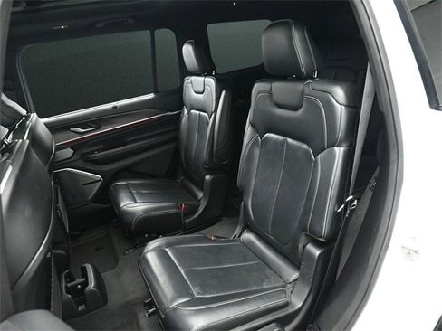 Used 2021 Jeep Grand Cherokee L Overland w/ Advanced Protech Group III image 16