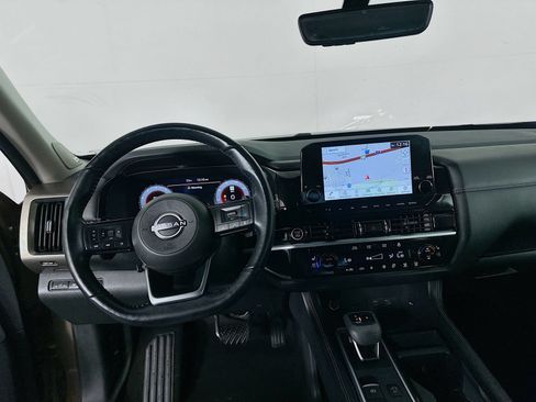Used 2023 Nissan Pathfinder Platinum w/ Cargo Package AWD/4WD image 23